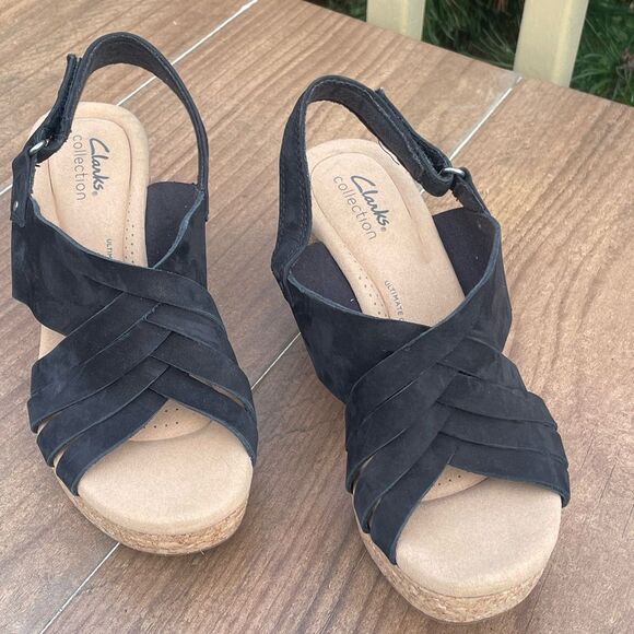 Clarks Women's Giselle Glow Nubuck Leather Wedge Sandals Black WIDE - Picture 3 of 9